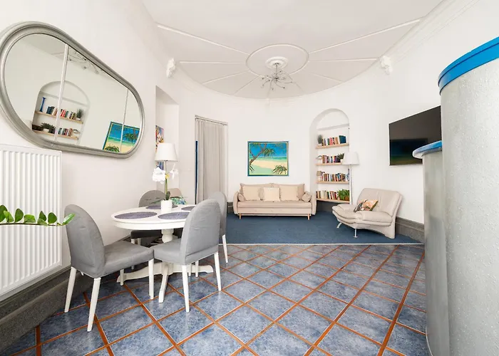 Nowogrodzka Urban Mezzanine By Bookinghost Lejlighed