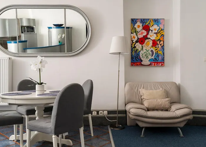 Nowogrodzka Urban Mezzanine By Bookinghost