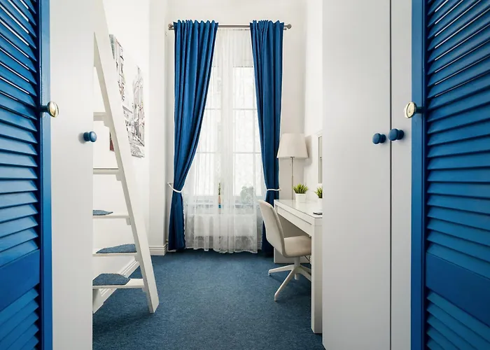 Apartment Nowogrodzka Urban Mezzanine By Bookinghost *