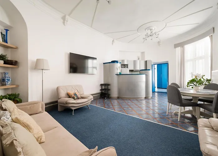 Nowogrodzka Urban Mezzanine By Bookinghost Apartment