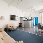 Nowogrodzka Urban Mezzanine By Bookinghost Appartement