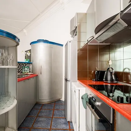 Nowogrodzka Urban Mezzanine By Bookinghost Варшава